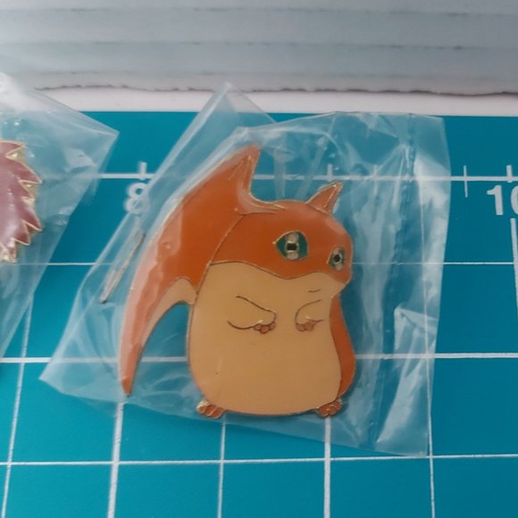 Vintage 2000 Izumi Patamon Digimon Digital Monsters Anime Shirt Hat Enamel Pin - Picture 2 of 4